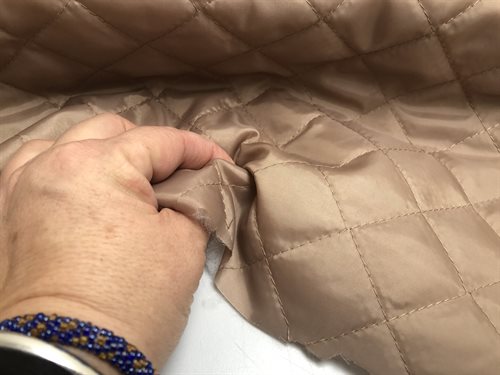 Fastvævet quiltet foer/yderstof - beige